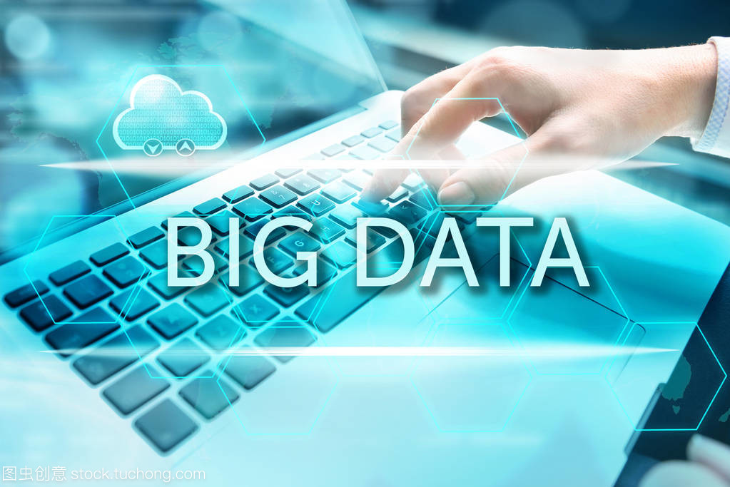 大數據時代 數據處理與計算機鍵盤下的現代職業女性